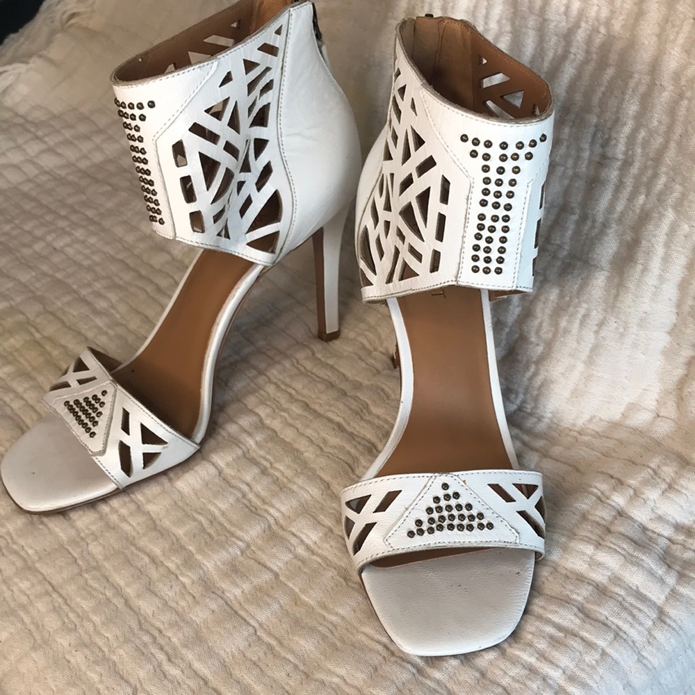 Nine West ankle cut out studded white leather sandals
